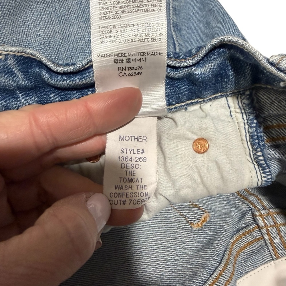 MOTHER Superior The Tomcat Jeans in The Confession Wash Size 26 Style 1364-259 - Picture 8 of 8